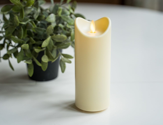 Электрическая свеча-столбик УЛИЧНАЯ, слоновая кость, тёплый белый LED-огонь колышущийся, 7х18 см