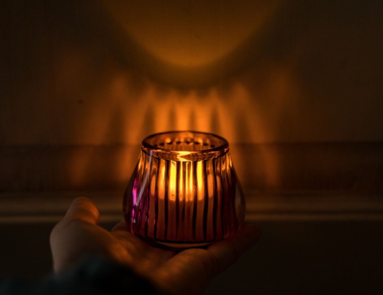 Подсвечник под чайную свечу ЭЛИСОН сиреневый, стекло, 7х8 см