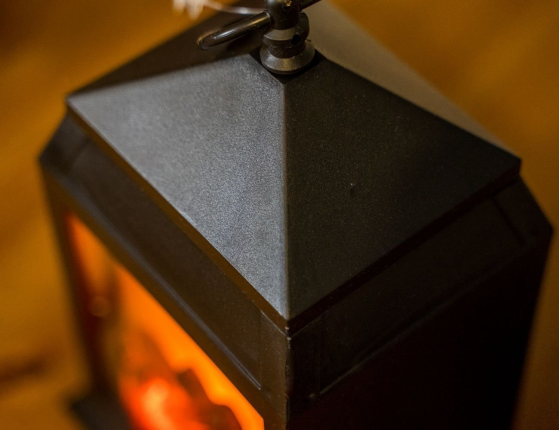 Декоративный фонарь-камин ТЁПЛАЯ РАДОСТЬ, чёрный, 28 см, батарейки