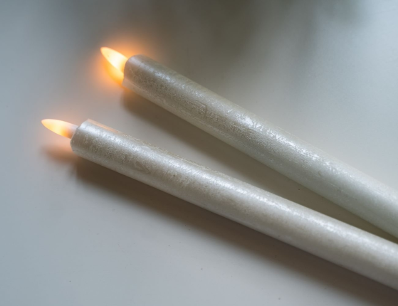 Набор рустикальных восковых свечей MAGIC FLAME, кремовые, тёплые белые мерцающие LED-огни, 25х2 см (2 шт.)