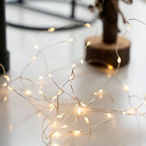Гирлянда СИЯЮЩИЕ КАПЛИ, 100 тёплых белых мини LED-огней, 5+0.5 м, серебряная проволока, контроллер, батарейки, уличная