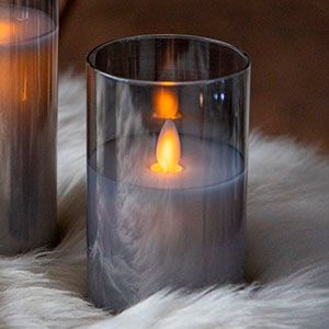 Восковая светодиодная свеча в стакане ТАНЦУЮЩЕЕ ПЛАМЯ, тёплый белый LED-огонь, дымчатая, батарейки, 7.5х12.5 см