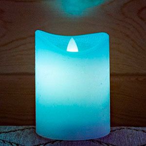 Светодиодная восковая свеча ЖИВОЙ РАДУЖНЫЙ ОГОНЁК, белая, RGB LED-огонь колышущийся, 7.5х15 см, таймер, батарейки
