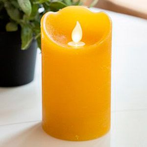 Светодиодная восковая свеча ПРАЗДНИЧНАЯ, горчичная, тёплый белый LED-огонь колышущийся, 7.5x12.5 см, батарейки, таймер