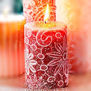 Декоративная свеча ручной работы ФРИВОЛИТЕ бордовая, 7х10 см