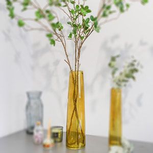 Стеклянная высокая ваза КСАНДРА, янтарная, 37 см
