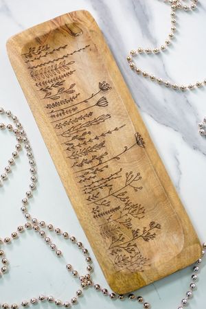 Деревянный поднос ФИОРИ СЕЛВАТИЧИ, тёмное дерево, средний, 35х13 см