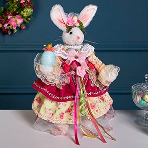 Коллекционная кукла МАДАМ БЕРНАДЕТТА - ХОЗЯЙКА ОТЕЛЬЧИКА В КРОЛЛ-ВИЛЛАДЖ, 36 см
