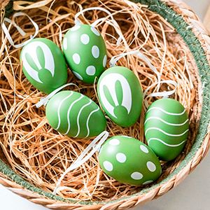 Декоративные подвесные украшения ПАСХАЛЬНОЕ НАСТРОЕНИЕ, натуральная скорлупа, зелёные, 6х4 см, 6 шт.