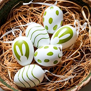 Декоративные подвесные украшения ПАСХАЛЬНОЕ НАСТРОЕНИЕ, натуральная скорлупа, белые, 6х4 см, 6 шт.