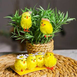 Набор декоративных украшений СОЛНЕЧНЫЕ ЦЫПЛЯТА с цветком, 5 см, 6 шт.