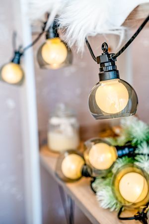 Светодиодная гирлянда из лампочек ТЁПЛЫЕ СУМЕРКИ, 10 тёплых белых LED-огней, 5 м, коннектор, чёрный провод, уличная, 
