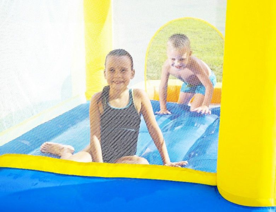 Игровой центр Beach Bounce с батутом, 365x340x152 см, BestWay