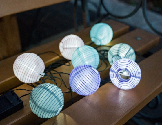 Садовая гирлянда Solar ЧАЙНА-ЛАЙТ на солнечной батарее, холодные белые LED-огни, 8 плафонов (сиреневые, розовые, голубые), 3.5+3 м