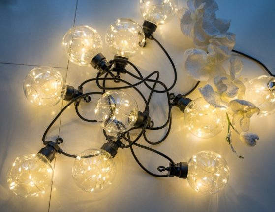 Гирлянда из лампочек BULBS BALLS, 10 тёплых белых LED-огней, 2.7+3 м, чёрный провод, уличная