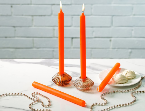 Свечи классические, оранжевые, 2х25 см (4 шт.)