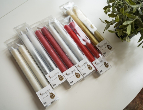 Набор рустикальных восковых свечей MAGIC FLAME, красные, тёплые белые мерцающие LED-огни, 25 см (2 шт.)