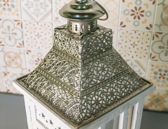 Подсвечник-фонарь КУБИНО большой, дерево (пихта), белый