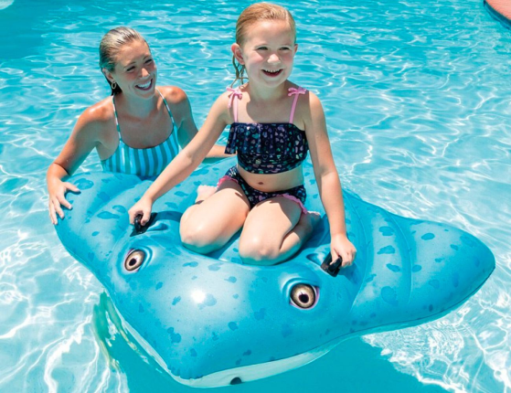 Надувная игрушка Intex Скат, 185х145 см
