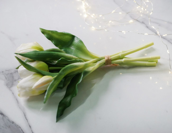 Искусственный букет ТЮЛЬПАНЫ "НЕЖНОСТЬ ВЕСНЫ", силикон, белый, 28 см (букет – 5 шт.)