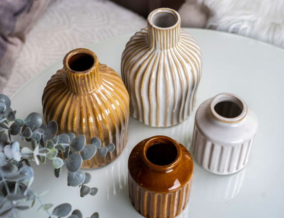 Декоративная ваза СИСАР, фарфор, кремовая, 15 см