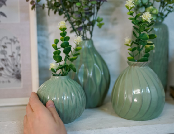 Фарфоровая ваза ВОСТОЧНЫЕ МОТИВЫ округлая, светло-зеленая, 10 см