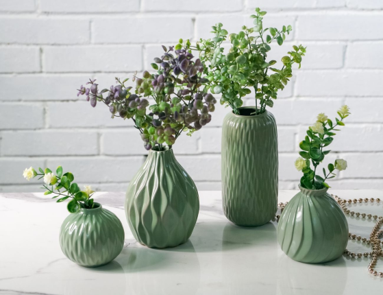 Фарфоровая ваза ВОСТОЧНЫЕ МОТИВЫ округлая, светло-зеленая, 10 см