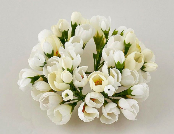 Венок для свечи БЕЛОСНЕЖНЫЙ ШАФРАН, 13 см