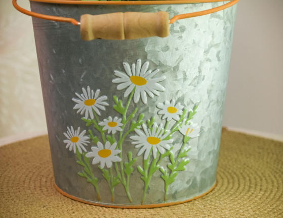 Металлическое кашпо ВЕДЕРКО С РОМАШКАМИ большое, металл, 15 см