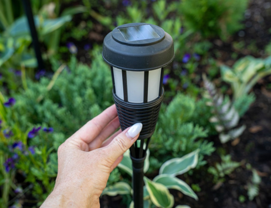 Садовый фонарь на солнечной батарее Solar НИИГАТА, 12 желтых мини LED-огней, чёрный, 51 см