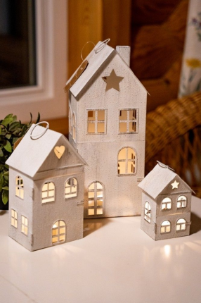 Новогодний подсвечник-домик В ГОСТЯХ У СКАЗКИ, металл, белый, 34 см