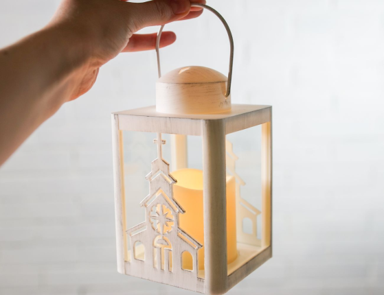 Декоративный фонарь с встроенной LED-свечой ЛАКСНЕСС, белый, 16х10 см, пластик, батарейки