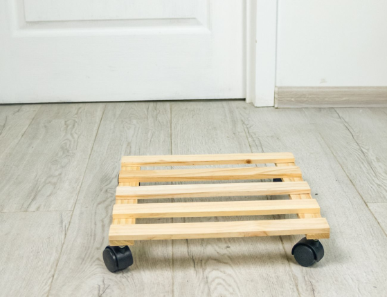 Подставка для цветов ПИНО КВАДРО, на колёсиках, дерево, 35 см