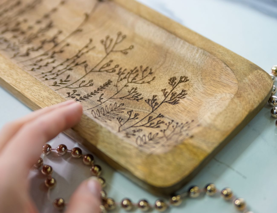 Деревянный поднос ФИОРИ СЕЛВАТИЧИ, тёмное дерево, средний, 35х13 см