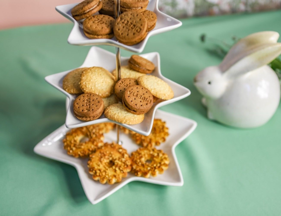 Подставка для пирожных и закусок ЗВЁЗДЫ трёхъярусная, фарфор, белая, 26х32 см