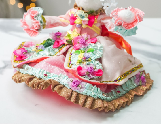 Коллекционная кукла ЗАЙКА МАДАМ ПОЛИНА, 33 см