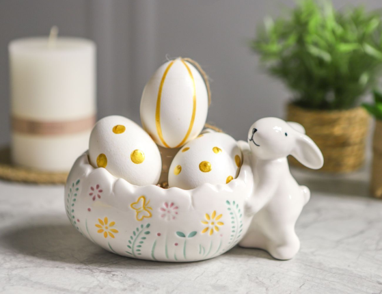 Конфетница ЗАЙЧИК УГОЩАЕТ, керамика, 17х9 см
