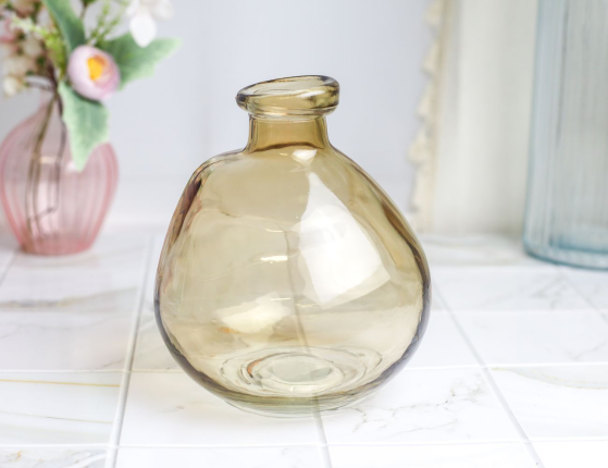 Декоративная ваза-бутыль КЛОДЕТ, стекло, жёлто-зелёная, 16 см