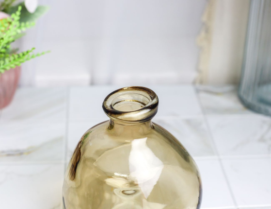 Декоративная ваза-бутыль КЛОДЕТ, стекло, жёлто-зелёная, 16 см