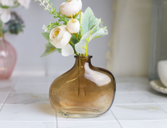 Декоративная ваза-бутыль ЛИЛО, стекло, янтарная, 10 см