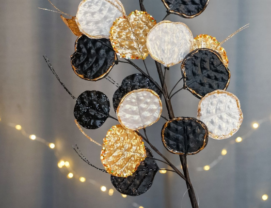 Декоративная ветка РАЗНОЦВЕТНЫЙ ЭВКАЛИПТ, текстиль, металл, черный, белый, золотой, 82 см