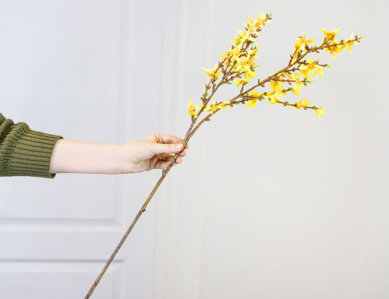 Декоративная ветка ФОРЗИЦИЯ 'ПЕРВЫЕ ЛУЧИ', текстиль, пластик, 78 см