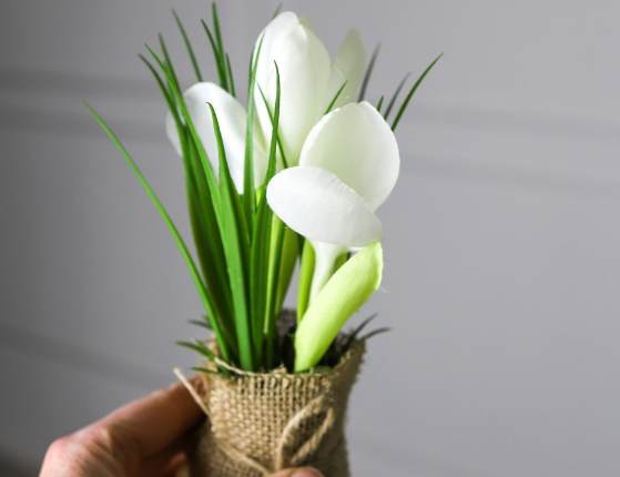 Искусственный цветок в горшке БЕЛЫЙ КРОКУС, пластик, пенополистирол, метал, джут, 19 см