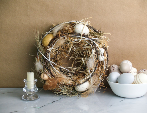 Декоративный пасхальный венок СВЕТ ЖИЗНИ, ротанг, солома, перья, полиэстер, 25 см