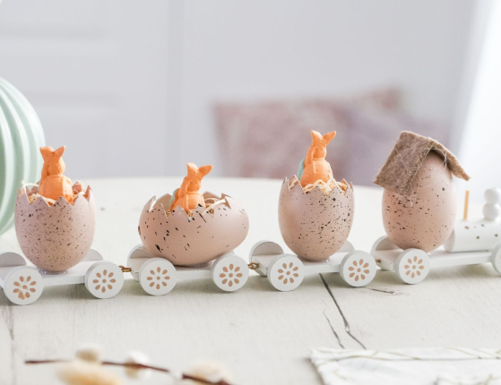 Декоративная композиция ПАСХАЛЬНЫЙ ПАРОВОЗИК, дерево, розовый, 19 см