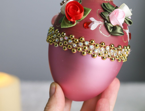 Коллекционное подвесное украшение-яйцо РОЯЛ КРАУН: БАБОЧКИ, стекло, текстиль, бусы, стразы, блёстки, 13 см