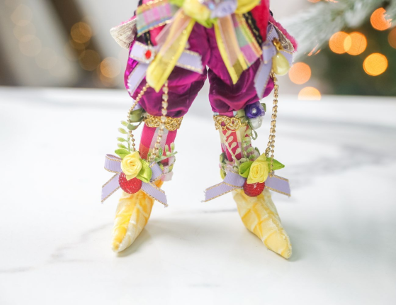 Коллекционная кукла ЭЛЬФ КРОЛЬ - ЩЁГОЛЬ С БУТОНЬЕРКАМИ, 30 см