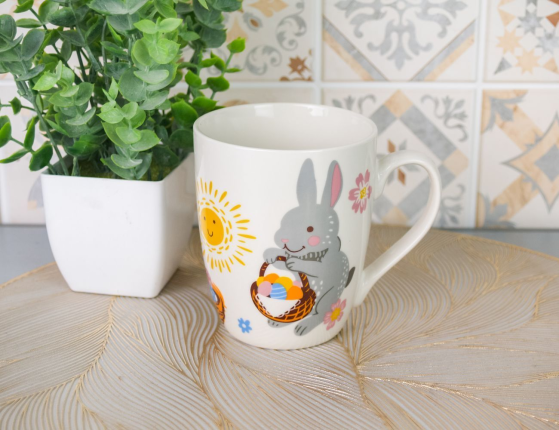 Керамическая чашка КРОЛЬЧОНОК С ПАСХАЛЬНОЙ КОРЗИНКОЙ, 340 мл