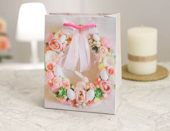 Подарочный пакет ПАСХАЛЬНЫЙ ВЕНОК - ВОЗДУШНЫЙ РОЗОВЫЙ, бумага, 18х14 см