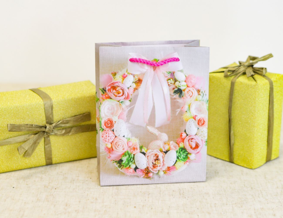 Подарочный пакет ПАСХАЛЬНЫЙ ВЕНОК - ВОЗДУШНЫЙ РОЗОВЫЙ, бумага, 18х14 см